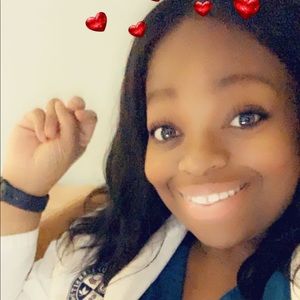 Meet your Posher, Olivia